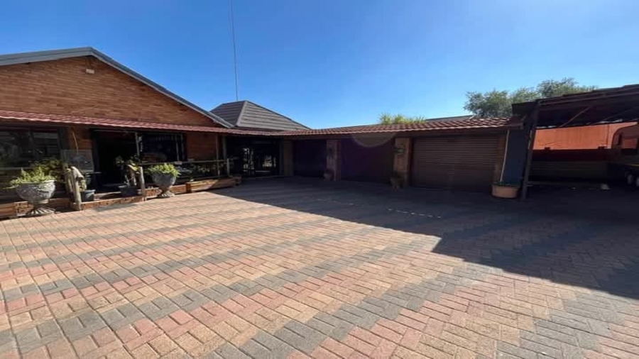 4 Bedroom Property for Sale in Vaalpark Free State
